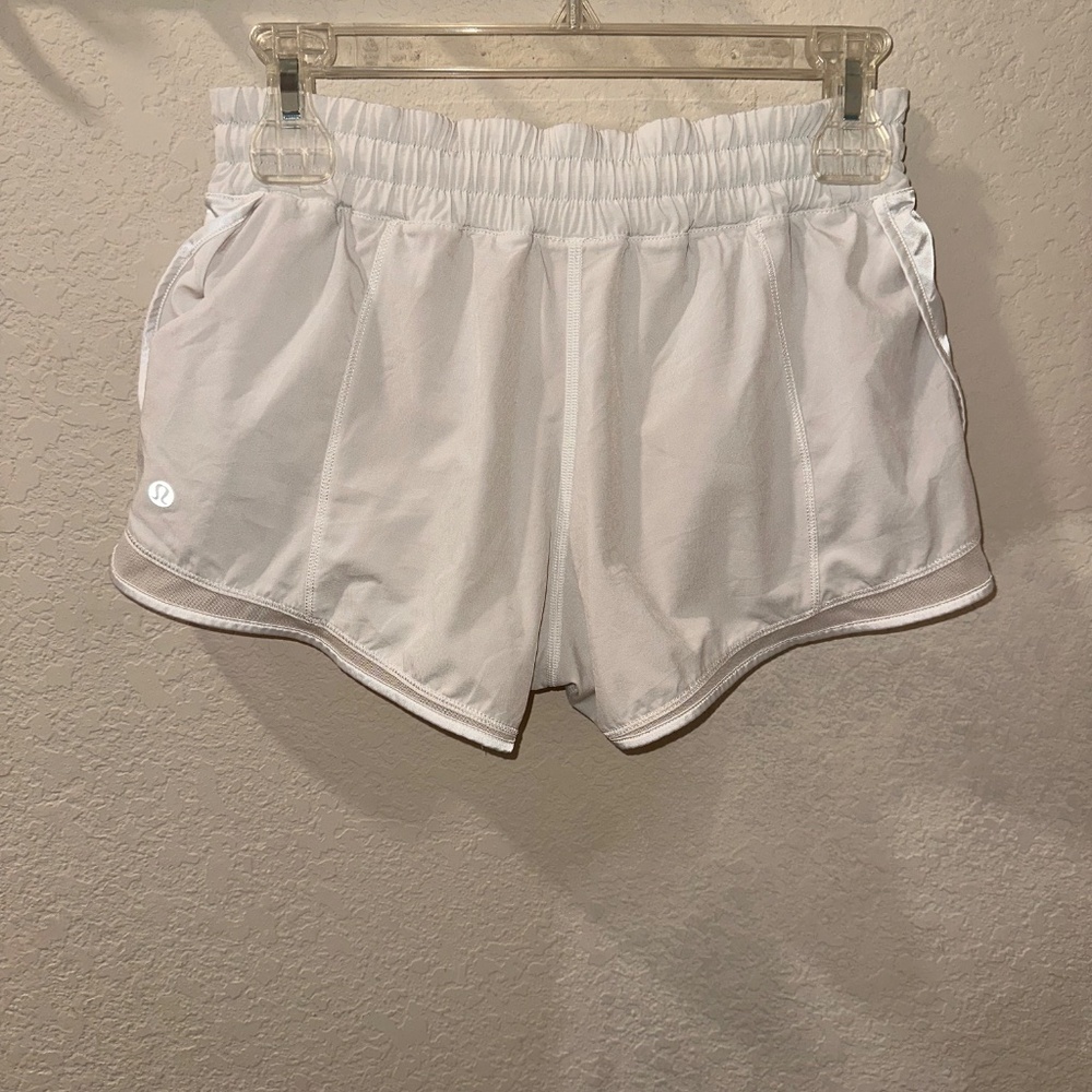 Lululemon hotty hot shorts - Picture 3 of 7